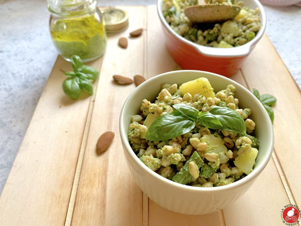 La Mozzarella In Carrozza - Farro con pesto di basilico e mandorle, fagiolini e patate