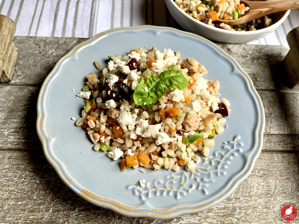 La Mozzarella In Carrozza - Insalata d’orzo con verdure e quartirolo