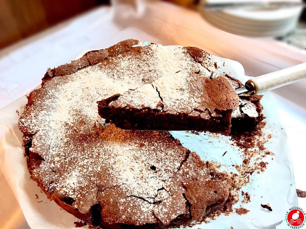 La Mozzarella In Carrozza - Tenerina cake