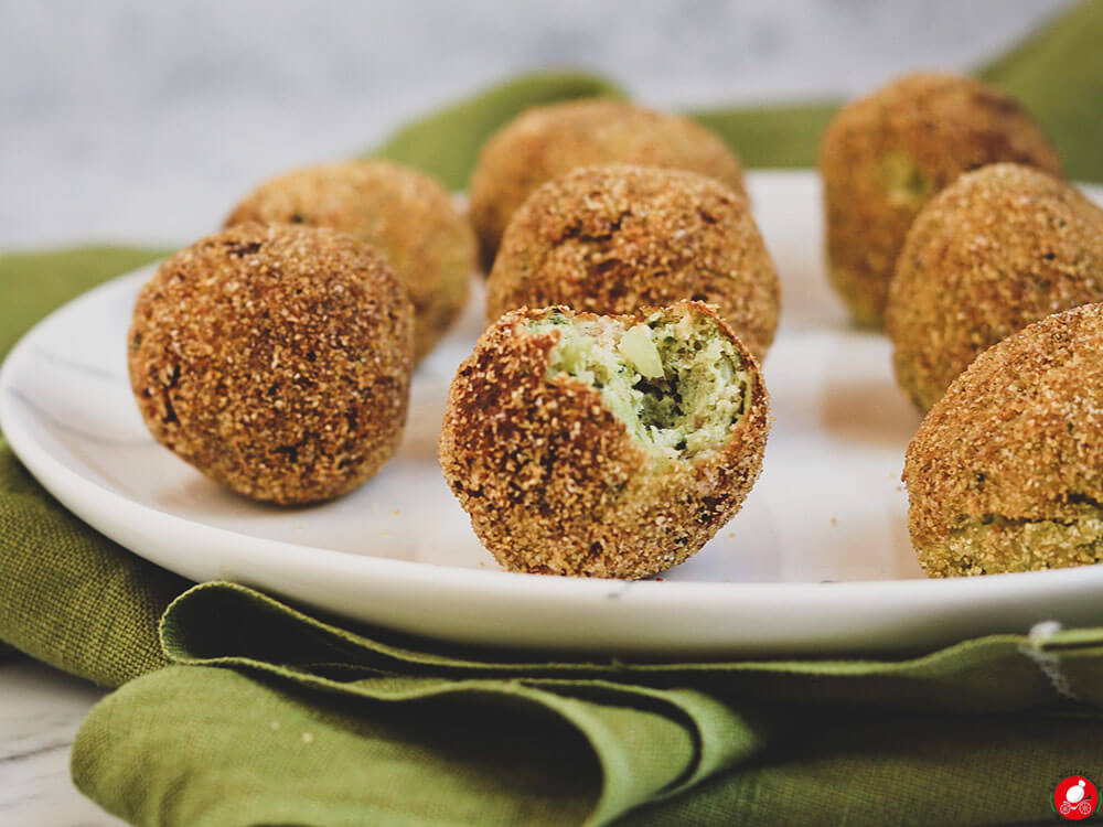 La Mozzarella In Carrozza - Broccoli and ricotta bites