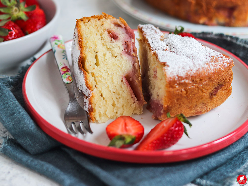 La Mozzarella In Carrozza - Torta fragole e mascarpone, ricetta soffice e senza burro