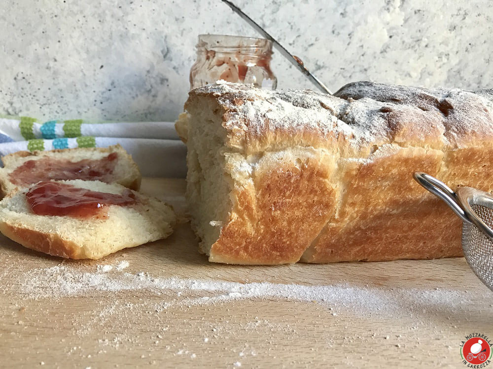 La Mozzarella In Carrozza - Treccia di Pan brioche alla vaniglia con metodo Tang Zhong