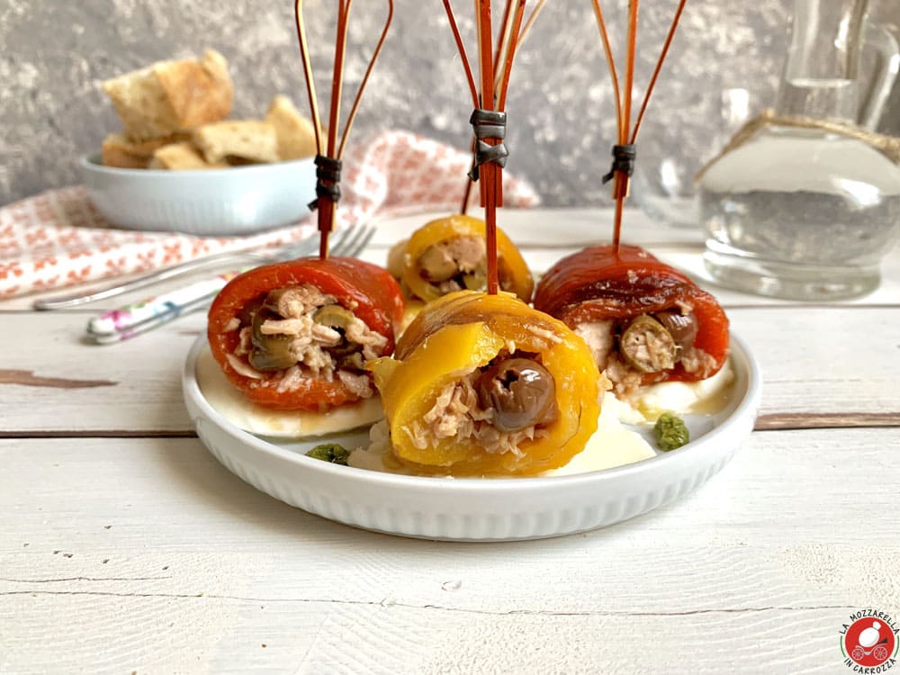 La Mozzarella In Carrozza - Roasted pepper rolls with tuna and olives