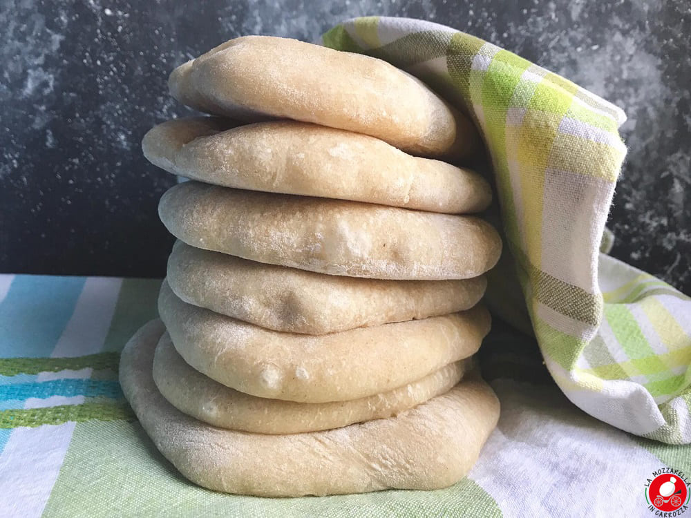 La Mozzarella In Carrozza - Pane pita