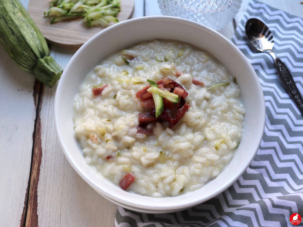 La Mozzarella In Carrozza - Risotto cremoso con zucchine e speck