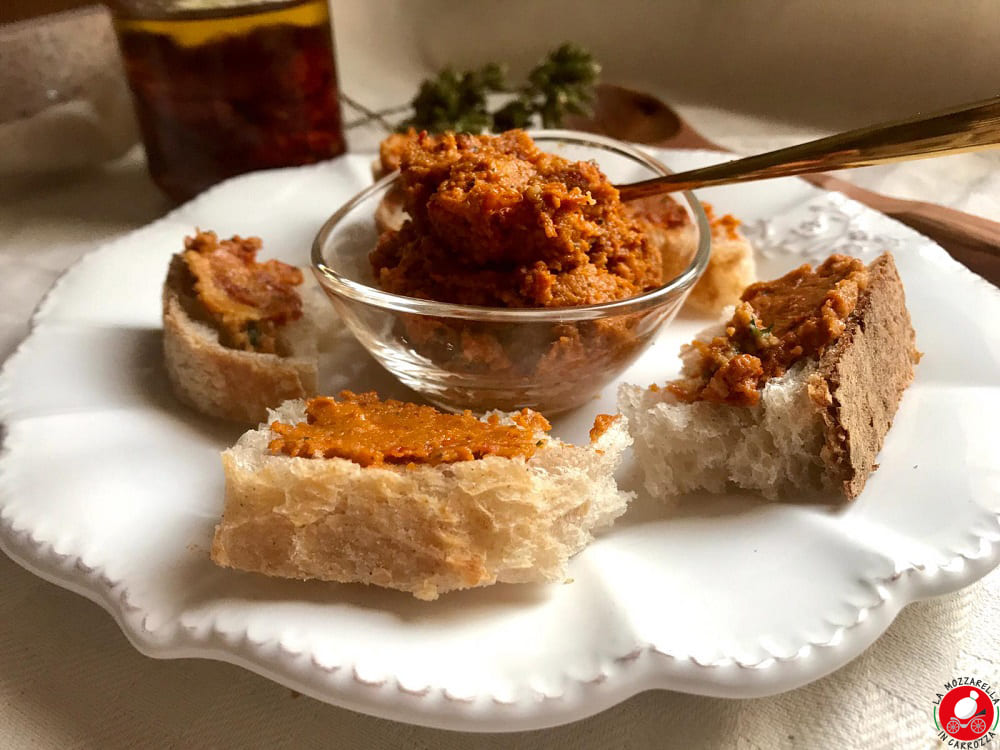 La Mozzarella In Carrozza - Pesto di pomodorini secchi