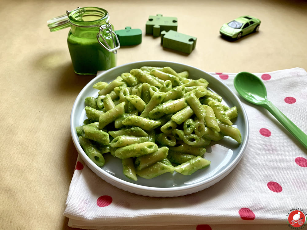 La Mozzarella In Carrozza - Pennette with zucchini and spinach pesto