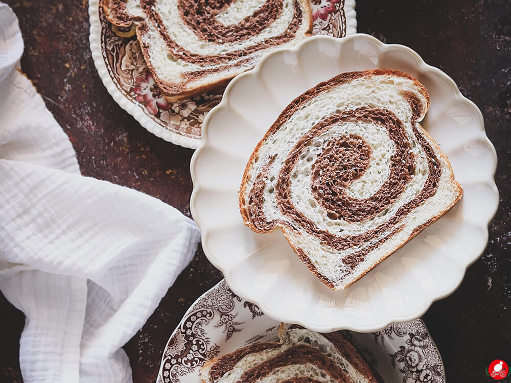 La Mozzarella In Carrozza - Panbrioche variegato al cacao con metodo thangzhong