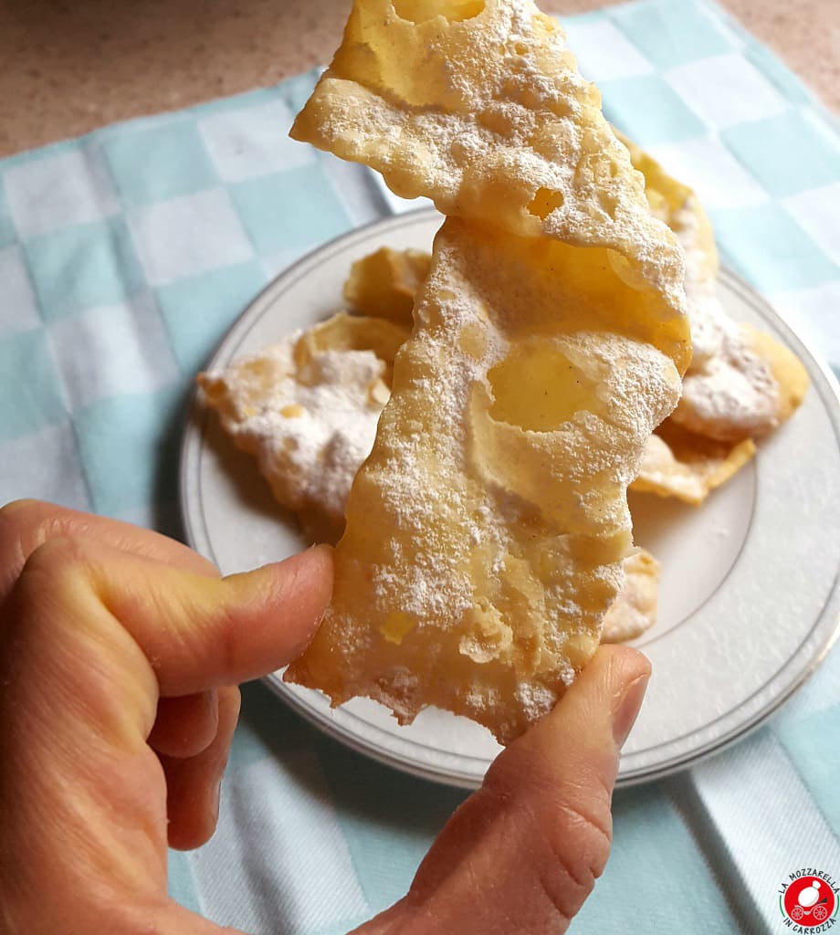 La Mozzarella In Carrozza - Chiacchere