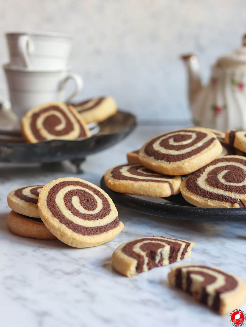 La Mozzarella In Carrozza - Biscotti girelle cacao e vaniglia