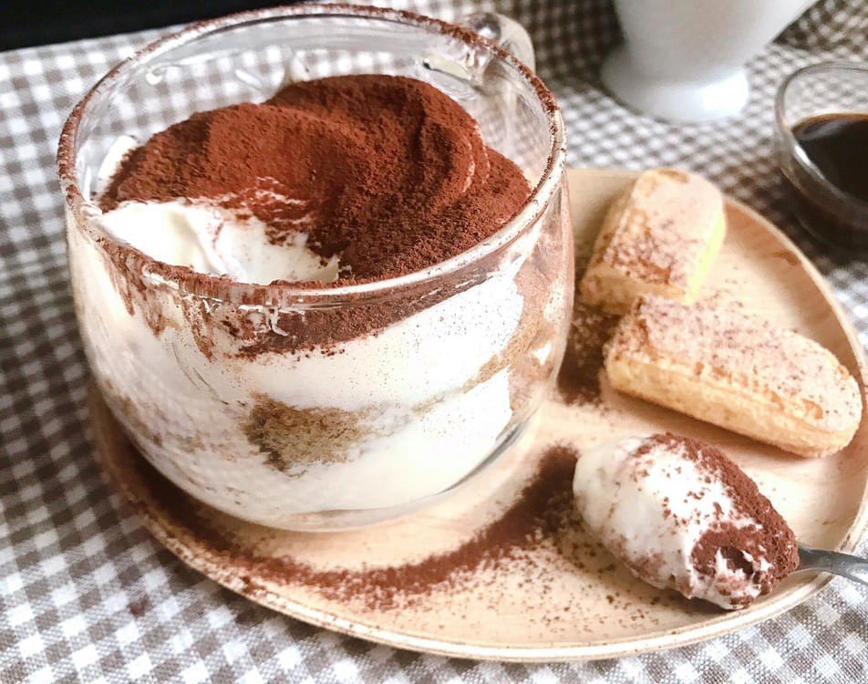 Tiramisù alla crema chantilly